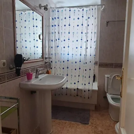 Habitación En Casa Compartida * Huelva